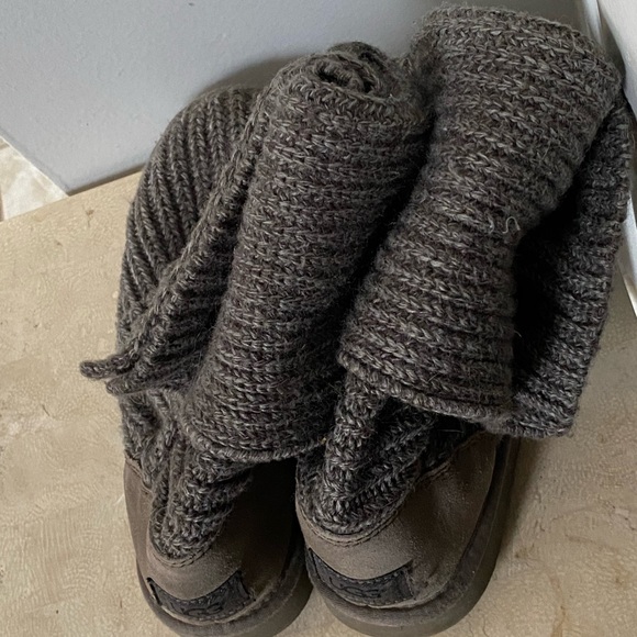 UGG gray sweater boots - Picture 2 of 2